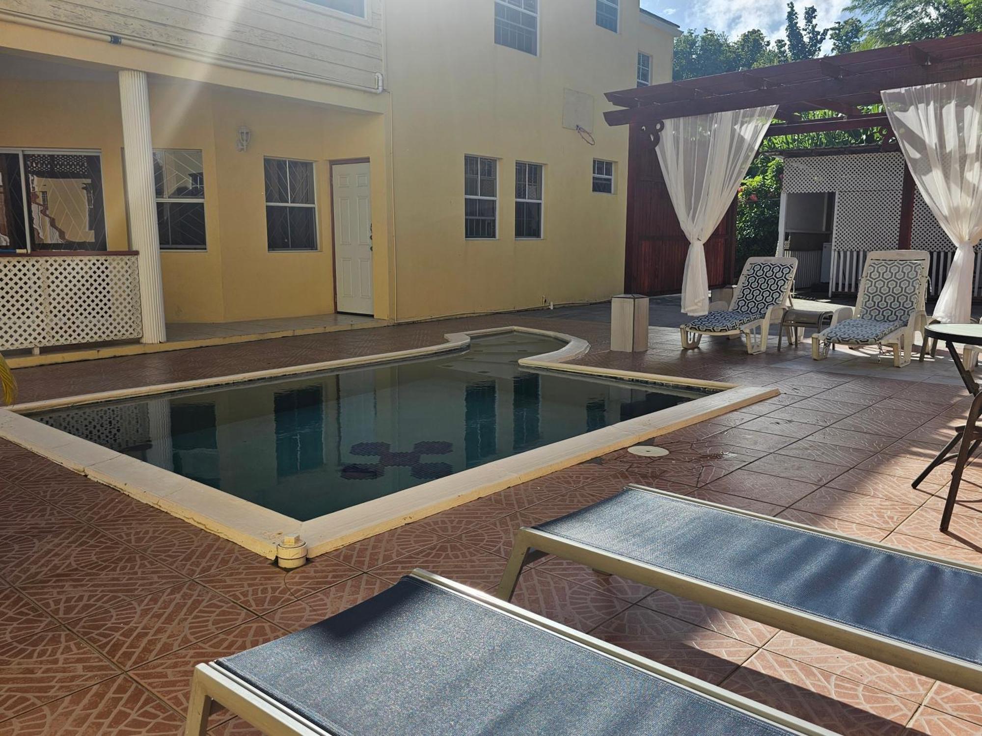 Royal Escape - 2 Apartment Anse La Raye Exterior photo